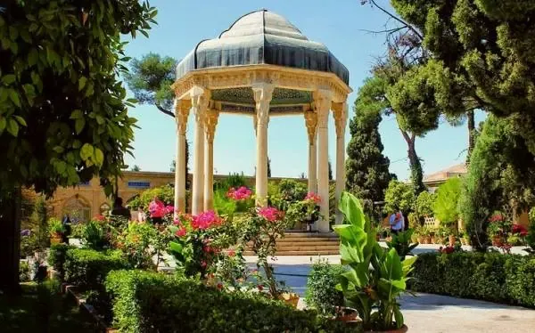 چرا حافظ، حافظ شد؟ نگاهی به زندگی و هنر لسان‌الغیب