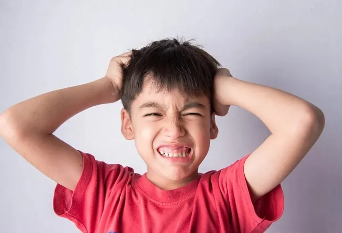 دلایل ریزش مو در نوجوانی و راهکارهای آن