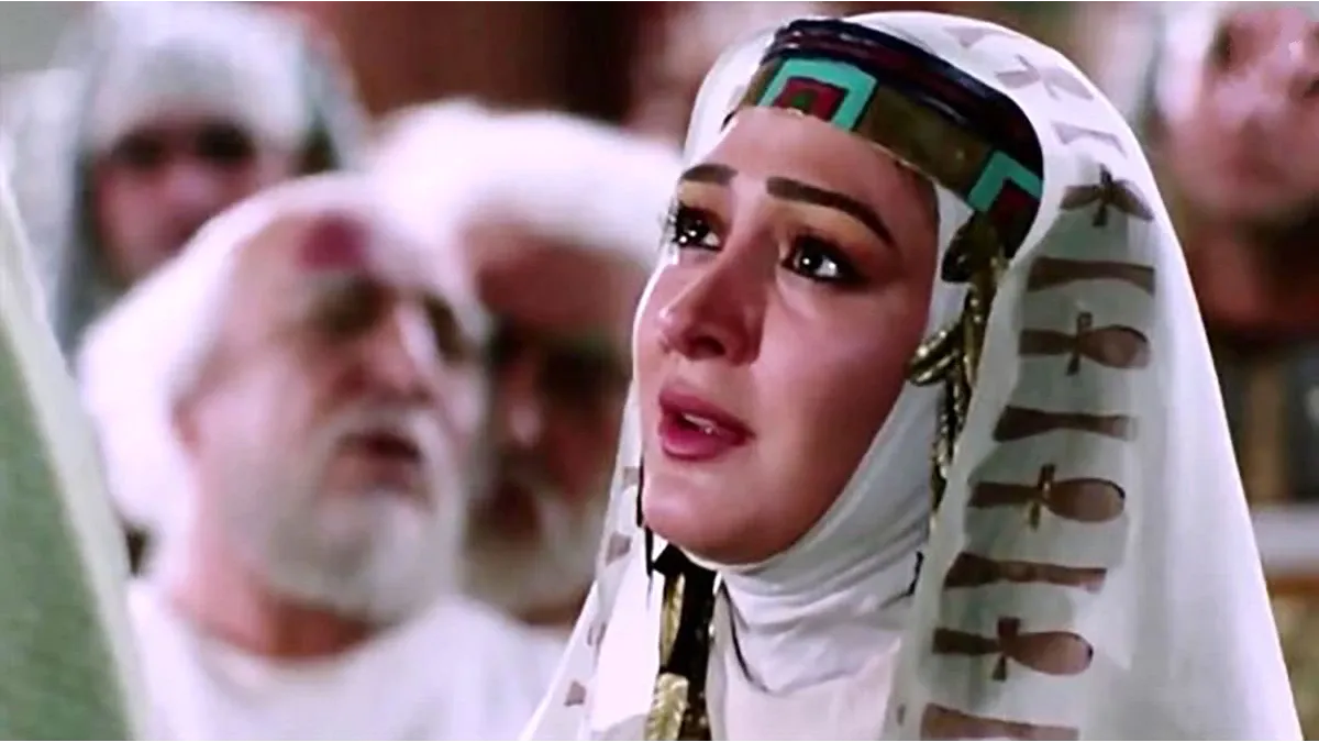 الهام حمیدی در نقش آسنات