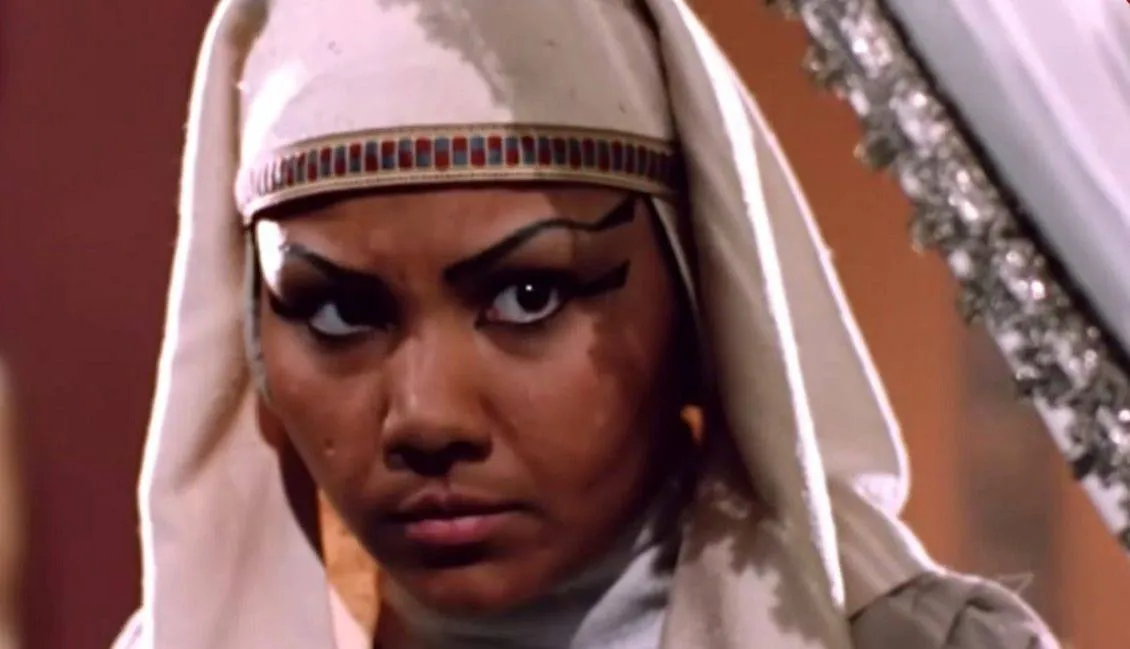 ندیمه بانو تی