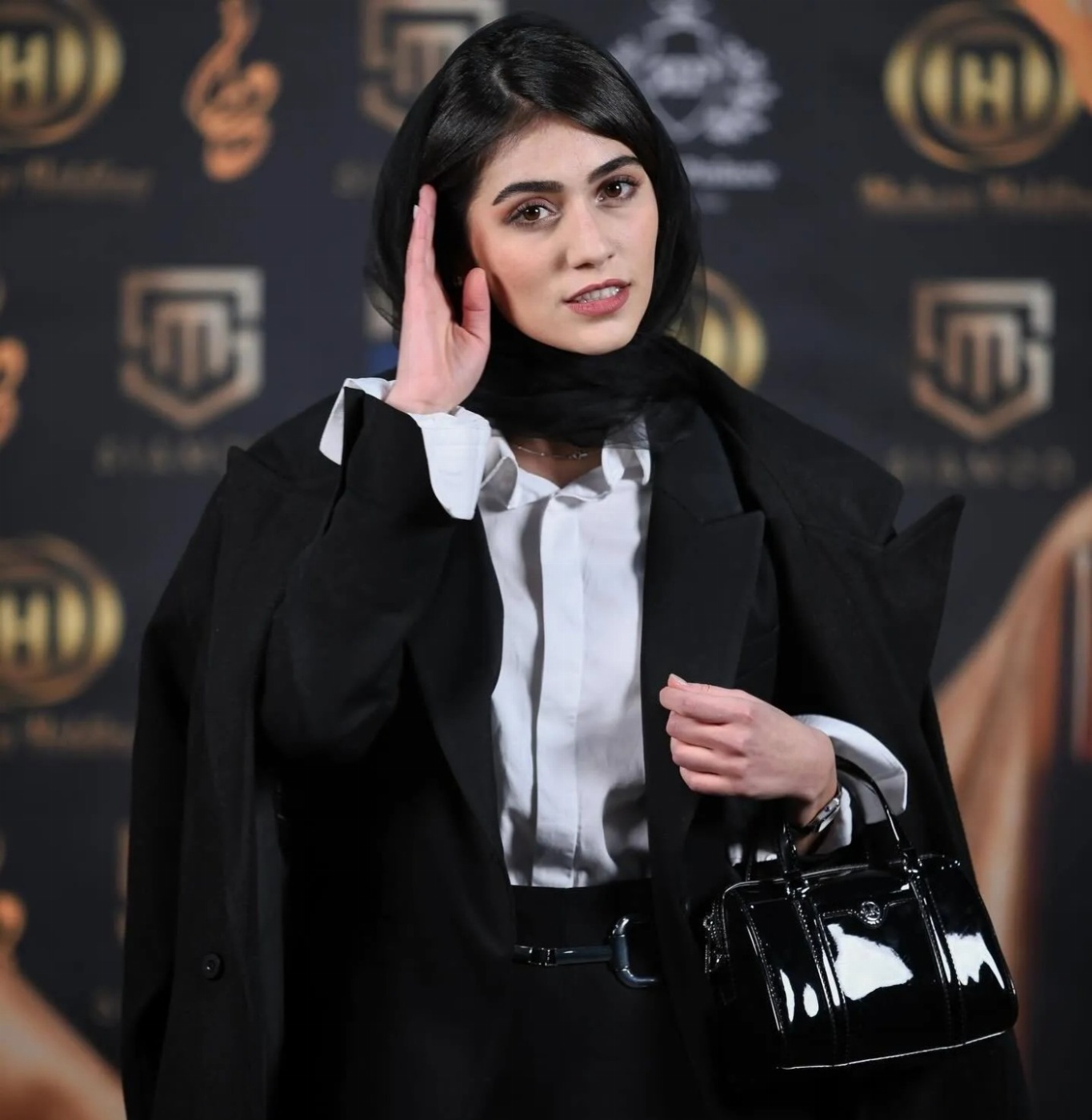 نیک-آفرید-سماواتی نیک-آفرید-سماواتی