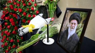 رهبر-انقلاب