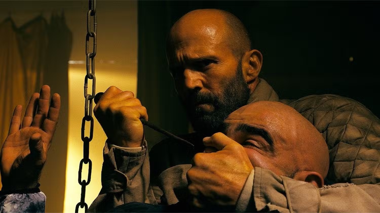 اولین پوستر رسمی فیلم The Beekeeper 2 منتشر شد؛ بازگشت طوفانی جیسون استاتهام